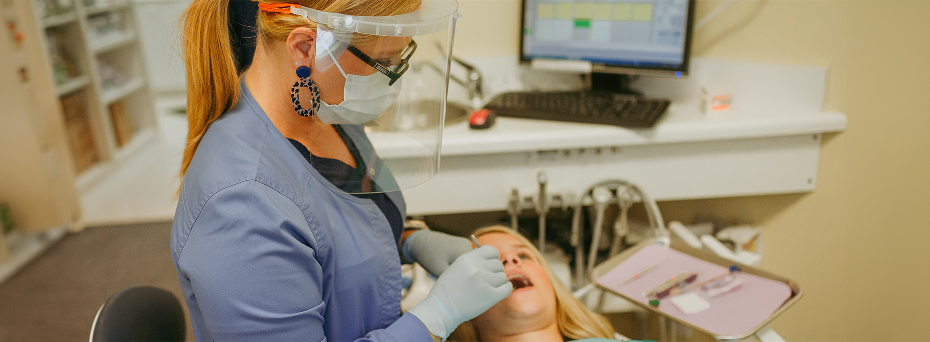 River Oaks Advanced Dentistry | Emergency Treatment, Dental Bridges and Veneers